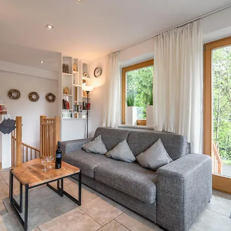 Spacious In With Private Terrace Apartment *