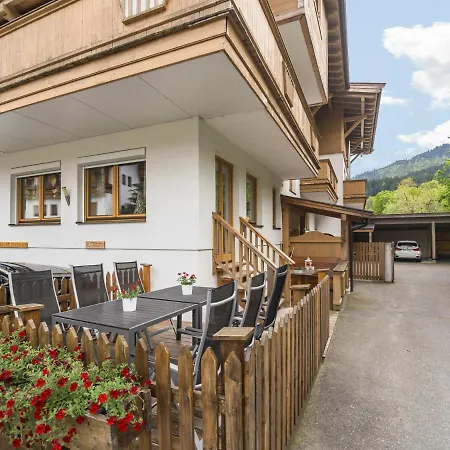 Spacious In With Private Terrace