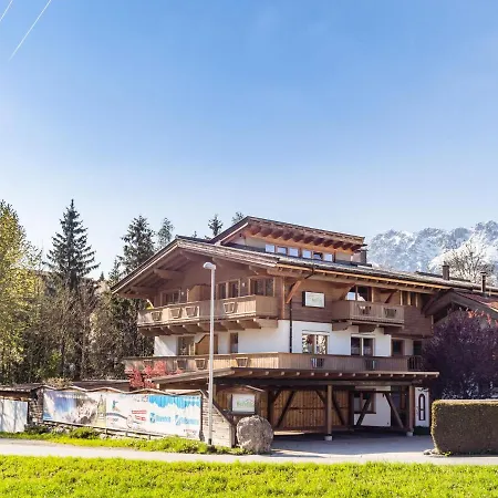 Spacious In With Private Terrace Ellmau
